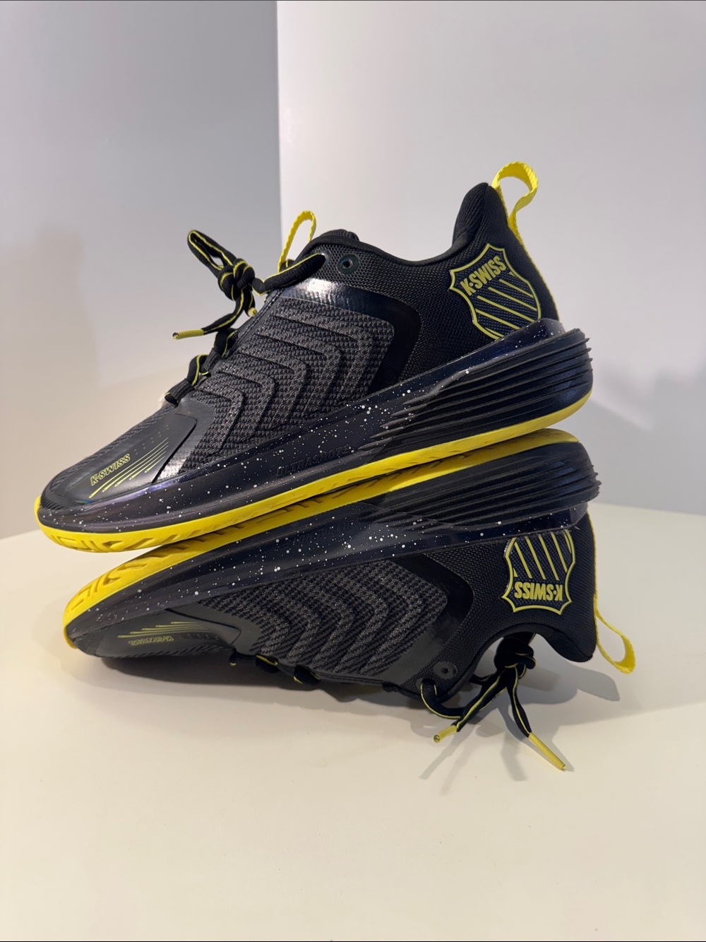 K-Swiss Ultrashot 3 Men’s Tennis Shoes Black Yellow Size 7 New/return